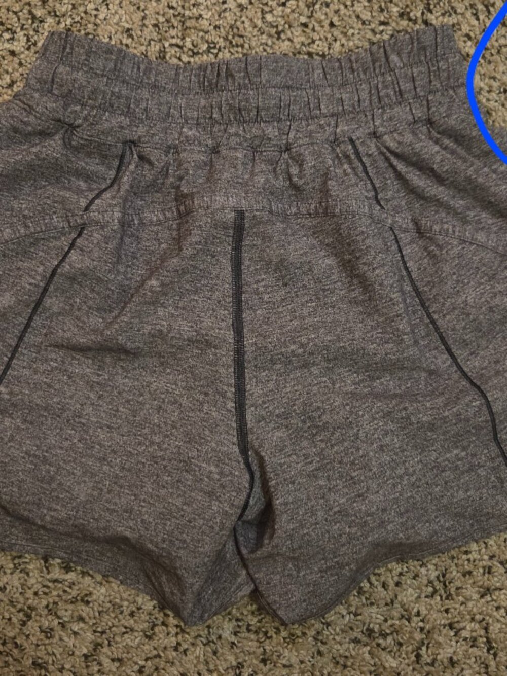 Track That 5" mid-rise Heather Lux shorts from LULULEMON women's size 6